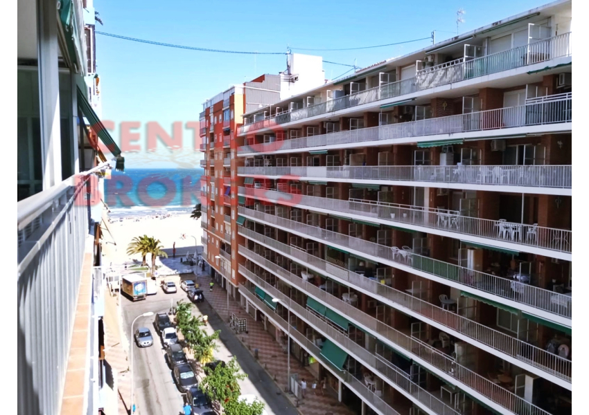 Duży apartament kilka metrów od plaży z widokiem na morze w Cullera, Walencja